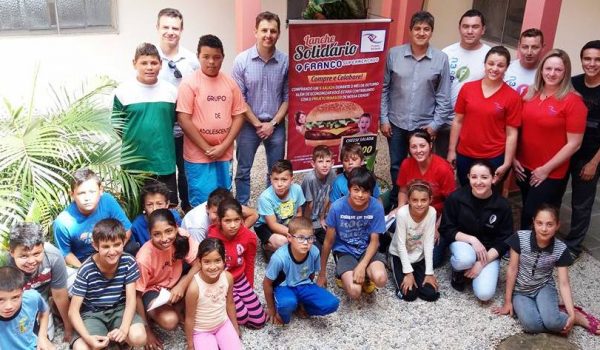 Projeto Renascer recebe R$ 2 mil do “Lanche Solidário”