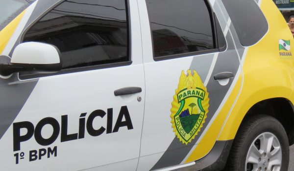 Corolla roubado em tentativa de assalto a carro forte é encontrado em estrada rural