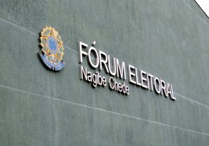 Urnas para o 2º turno serão preparadas na próxima terça-feira (23)