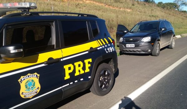 Mais um carro furtado é localizado em Palmeira