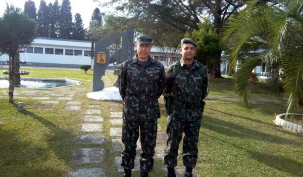 Oficiais do exército realizam treinamento em Palmeira