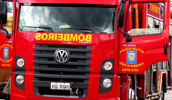 Corpo de Bombeiros atende colisão entre motocicletas na Colônia Francesa