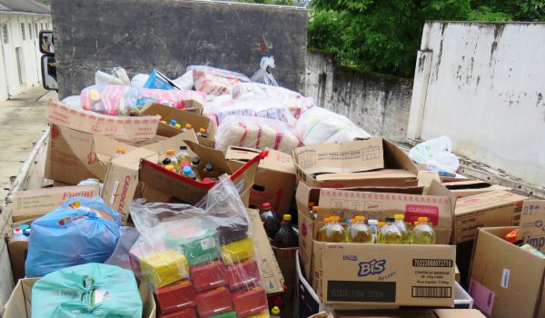 Paróquia de Palmeira envia alimentos para o Seminário, em Curitiba