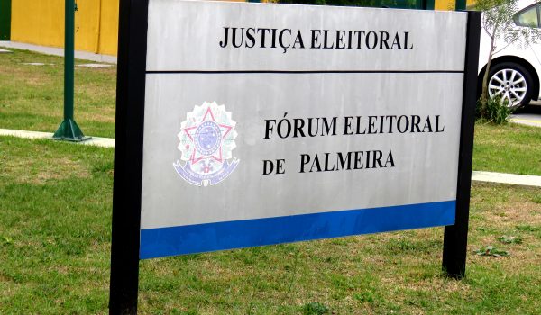 Eleitores devem justificar ausência do segundo turno até dezembro