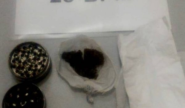 Jovem é preso duas vezes em menos de uma semana por tráfico