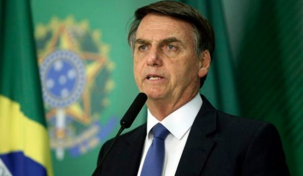 Bolsonaro anuncia fim do Horário Brasileiro de Verão