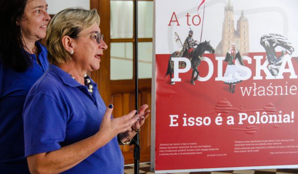 Exposição Internacional “E isso é a Polônia” chega a Palmeira