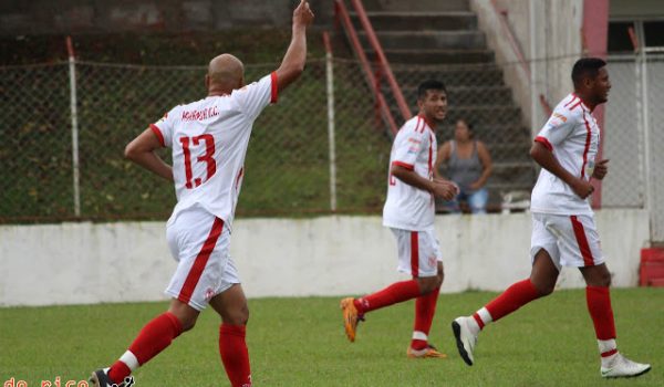 Ypiranga sai na frente em confronto nas quartas de finais do Campeonato de Ponta Grossa