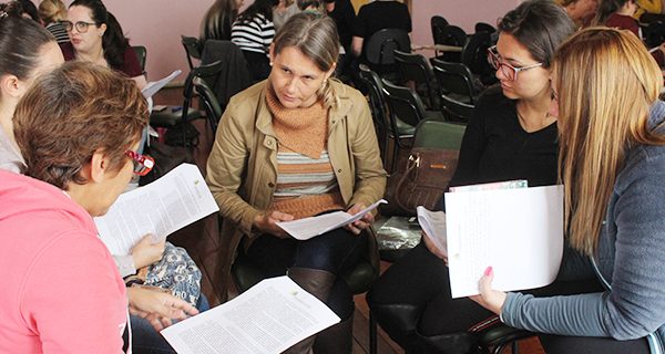 Secretaria de Educação promove formação para estudo e elaboração da BNCC