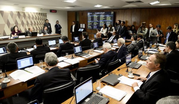 Reforma da previdência tem avaliação na CCJ do Senado