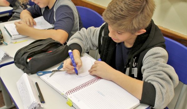 Paraná deve incluir educação financeira na rede estadual
