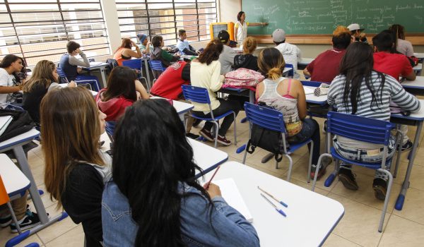 Aulas da rede estadual começam dia 5 de fevereiro