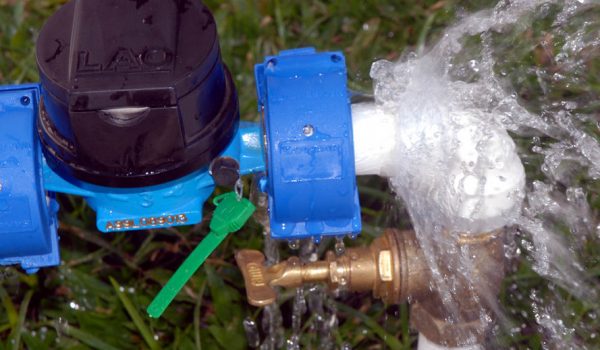 Sanepar alerta população para proteger o hidrômetro