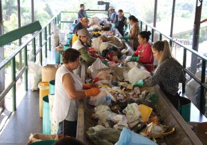 Novo contrato de coleta de resíduos gera economia de R$ 500 mil