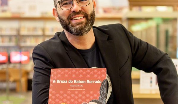 Escritor Anderson Novello tem livro impresso pelo Pegaí Leitura Grátis